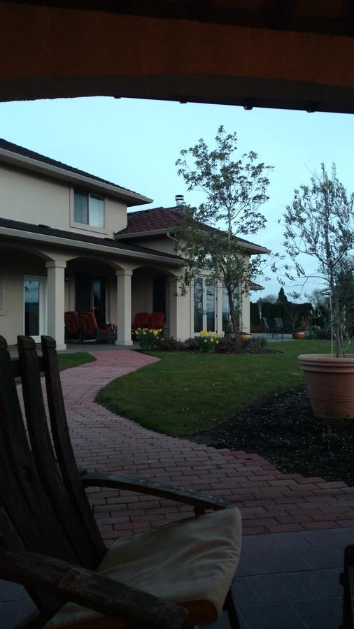 フォレストグローヴ Casale Bed & Breakfast エクステリア 写真